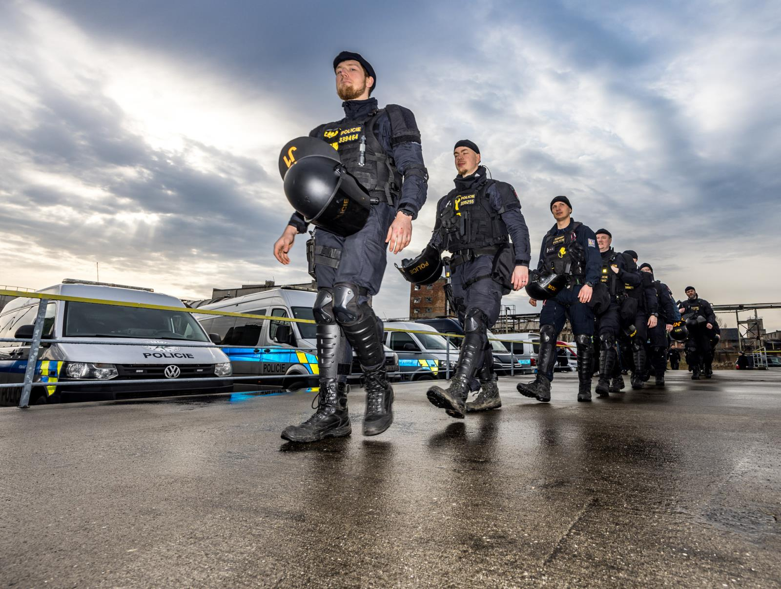 Neratovickou Spolanu na jeden den obsadilo na 300 policistů pořádkových jednotek v rámci cvičení
